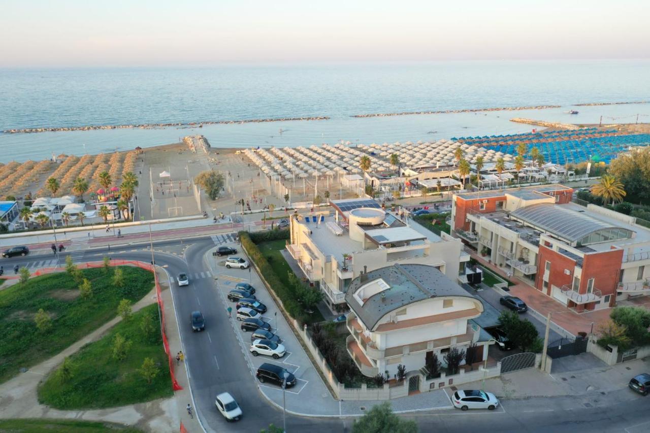 Il Sorriso Di Angelina Bed & Breakfast Pescara Bagian luar foto