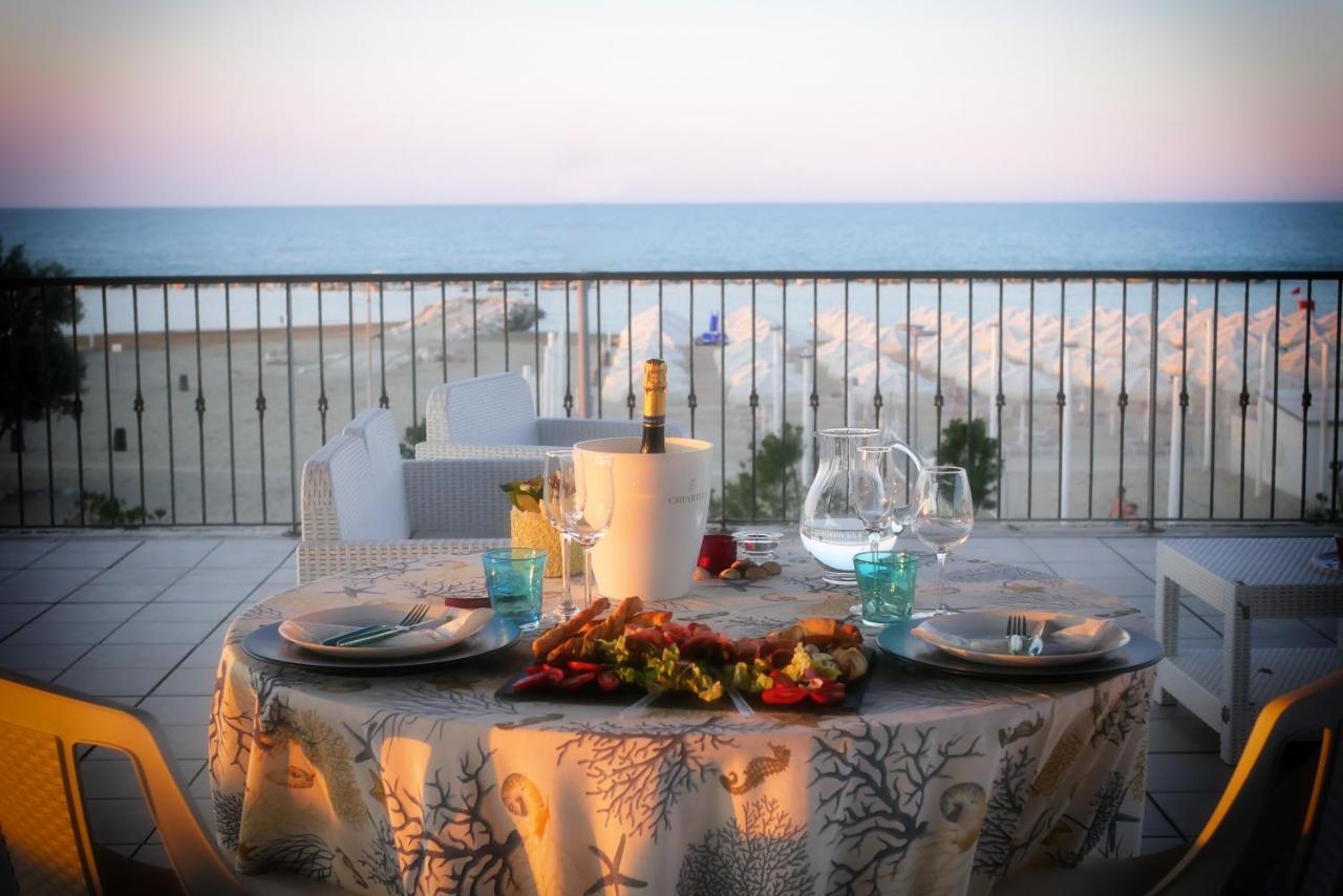 Il Sorriso Di Angelina Bed & Breakfast Pescara Bagian luar foto